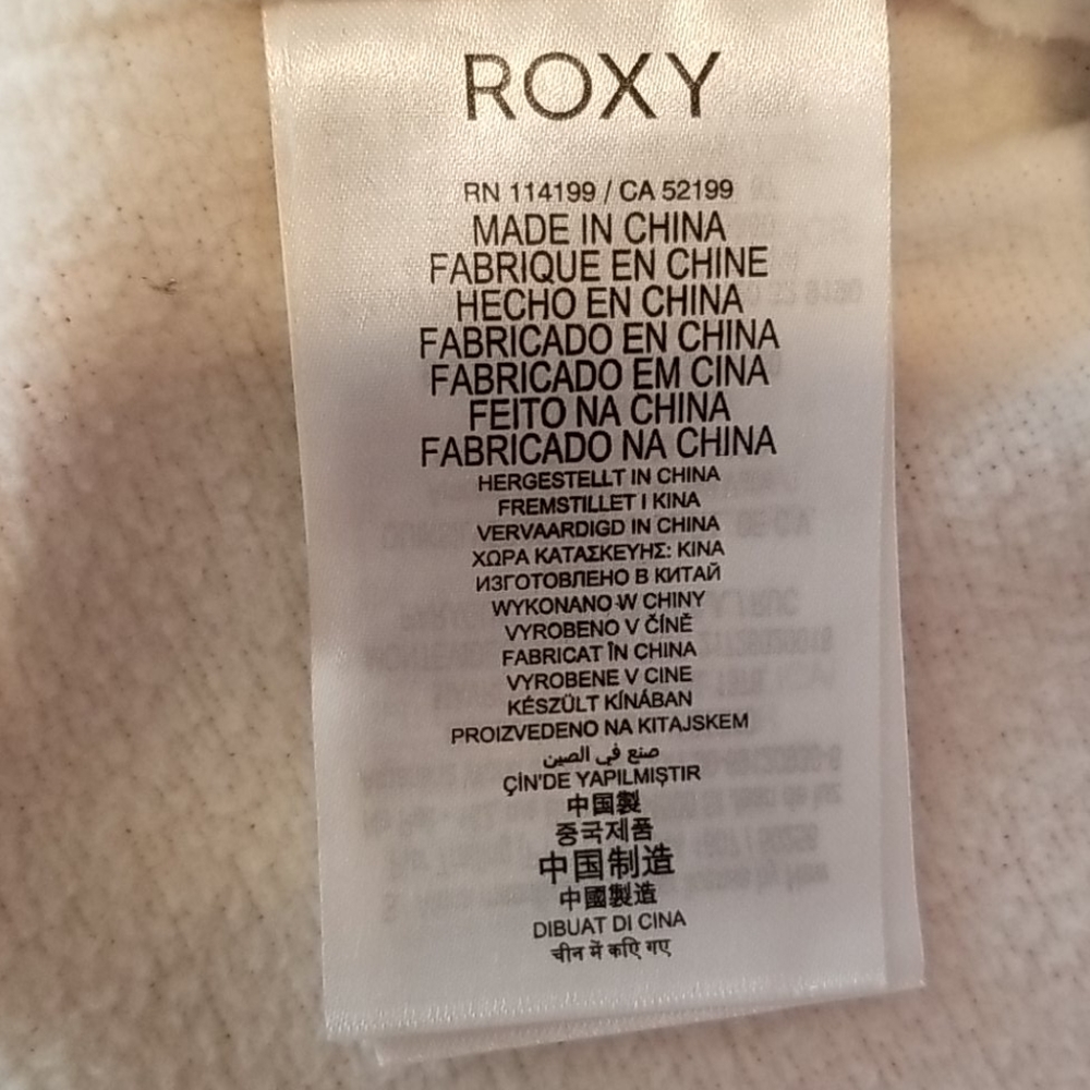 Knitted Roxy Fox Hat - Picture 5 of 6